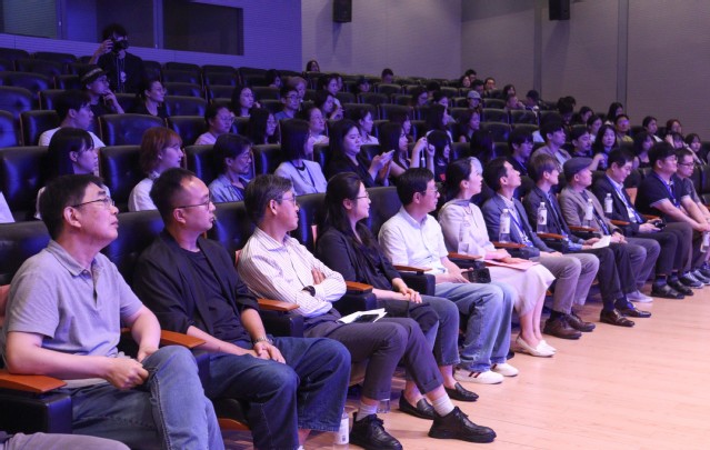 中韓高校東方美學(xué)的當(dāng)代轉(zhuǎn)譯與跨文化生產(chǎn)系列學(xué)術(shù)活動(dòng)在我校成功舉辦